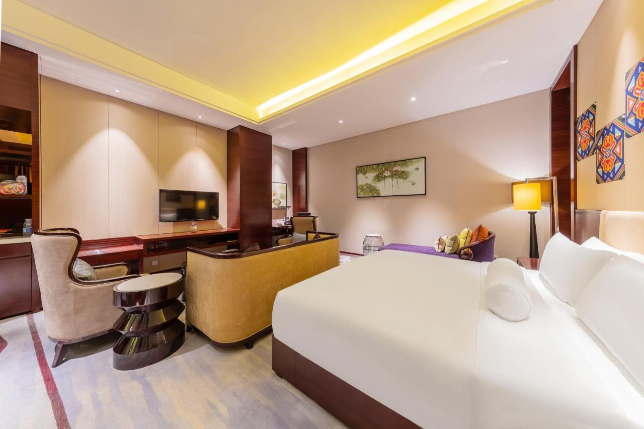 Movenpick Hotel Enshi Buitenkant foto