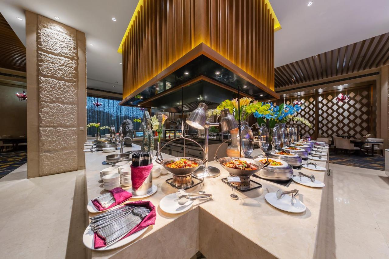 Movenpick Hotel Enshi Buitenkant foto