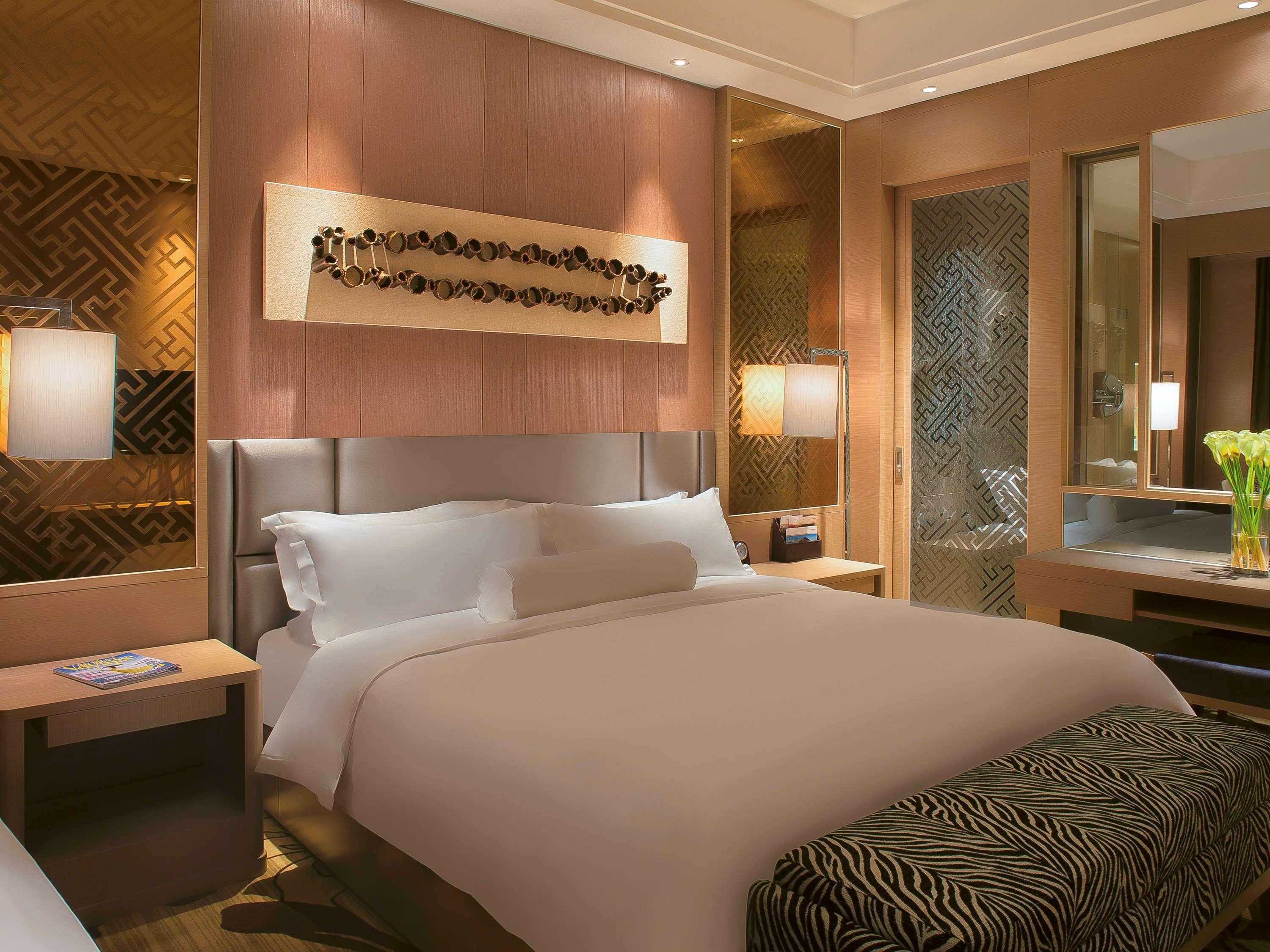 Movenpick Hotel Enshi Buitenkant foto