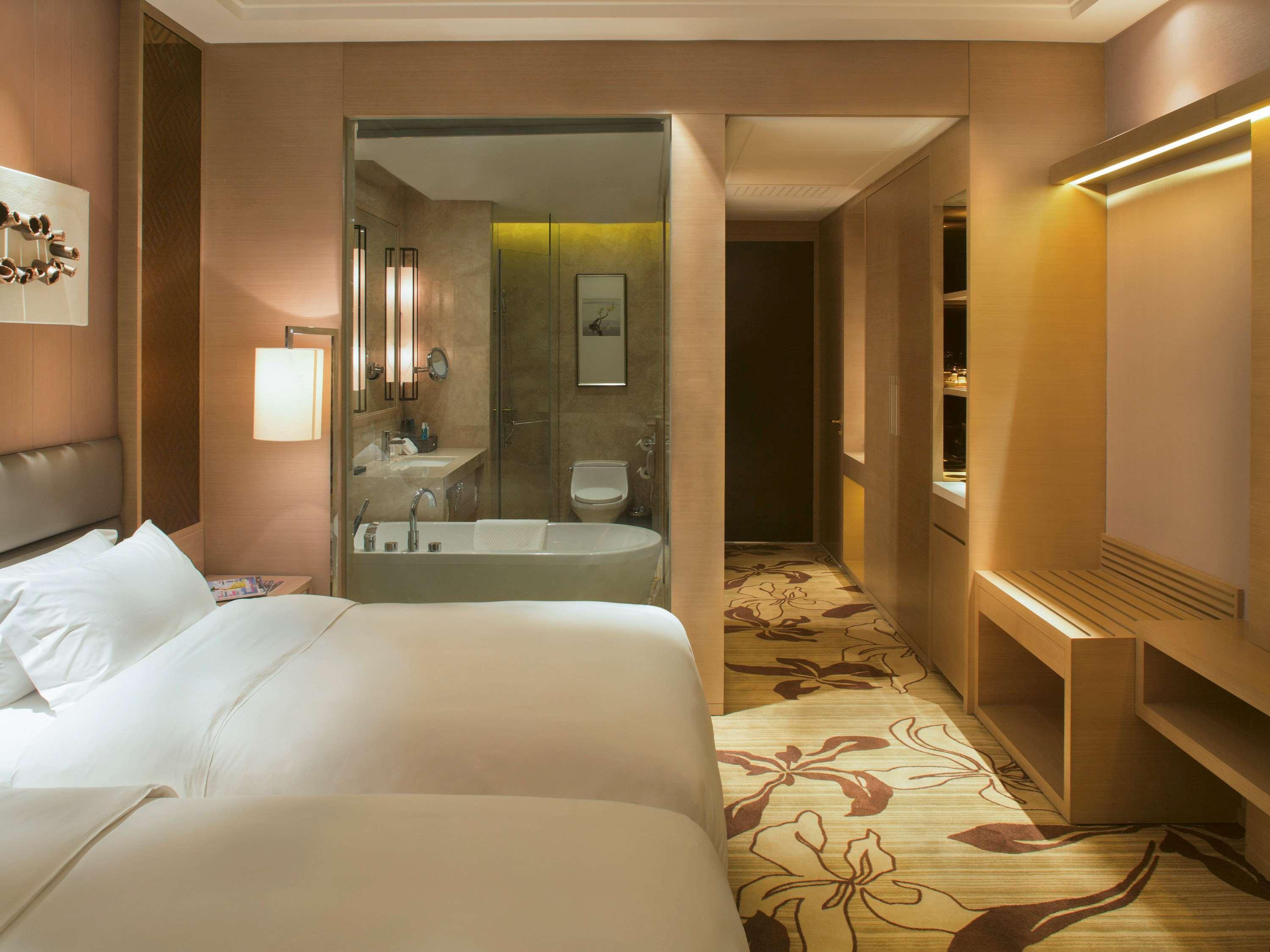 Movenpick Hotel Enshi Buitenkant foto